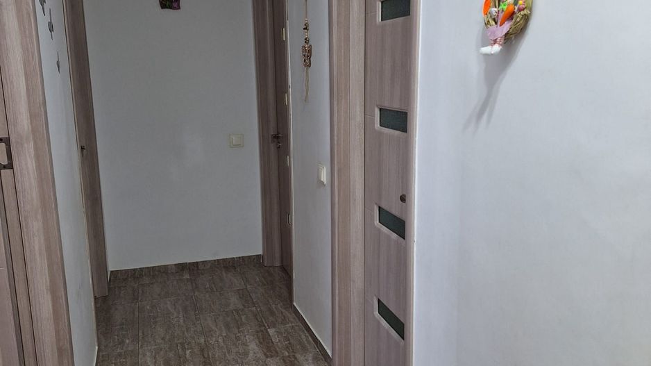 Apartament 2 camere Etj1, decomandat, loc de parcare Inclus in pret - Poză 6