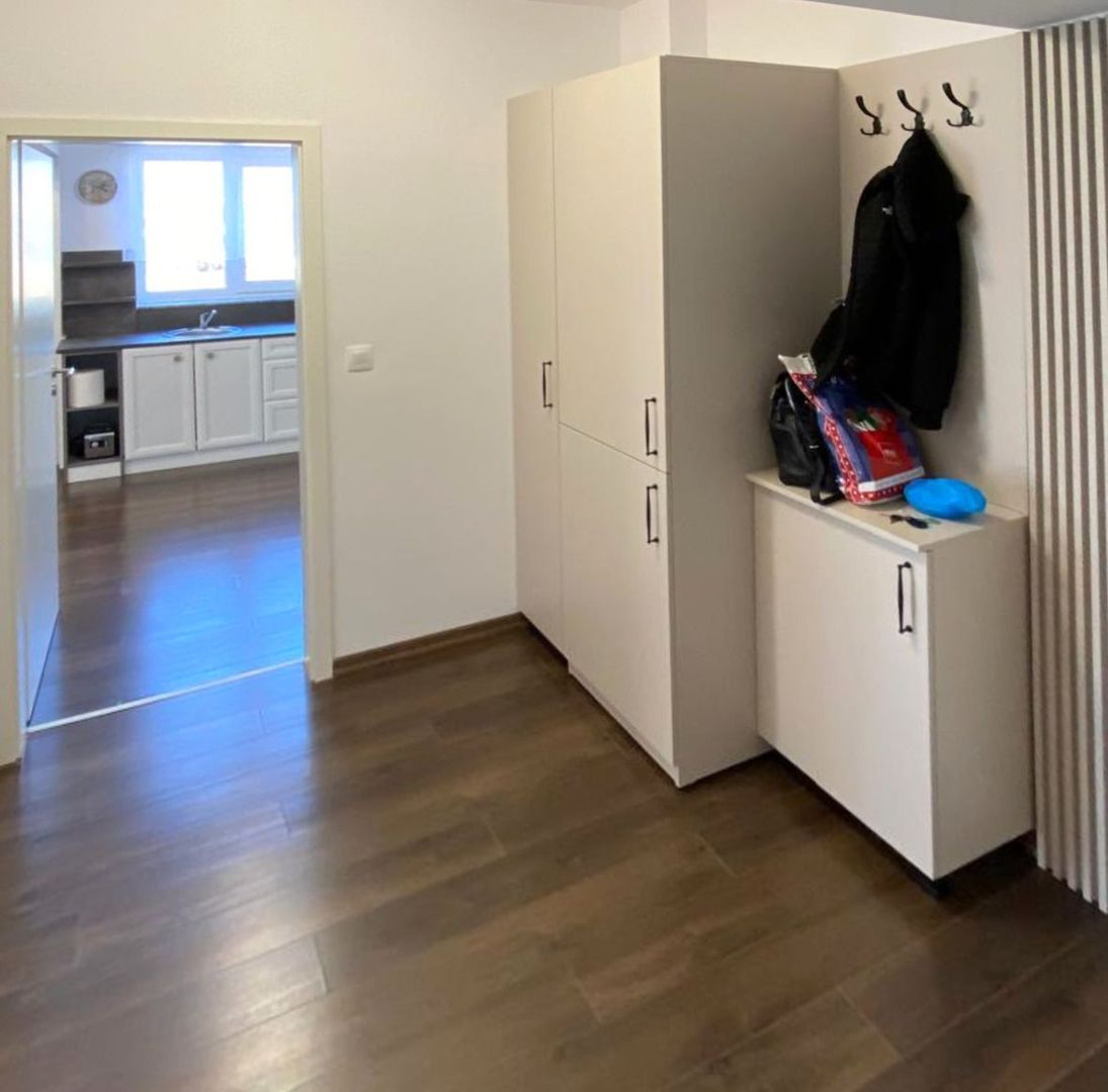 Apartament modern cu 2 camere pereți retractabili terasă parcare și boxă - Poză 4