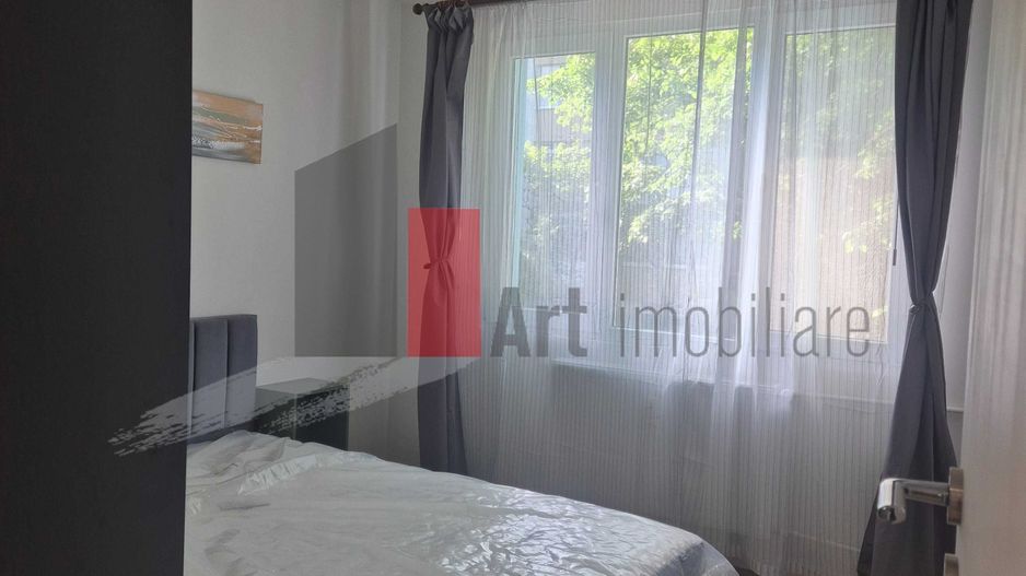 Inchiriez apartament 4 camere, complet renovat, - Poză 8