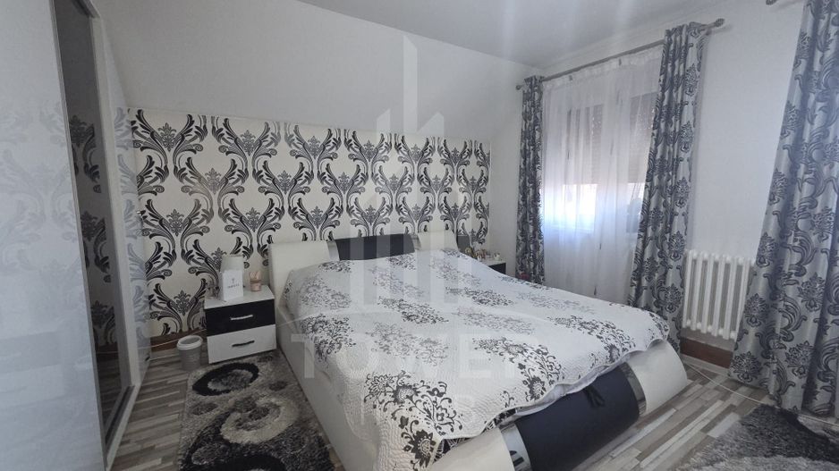 Titlu: Casă individuală spațioasă cu panouri solare – Zona Piața Cluj, Sibiu - Poză 3