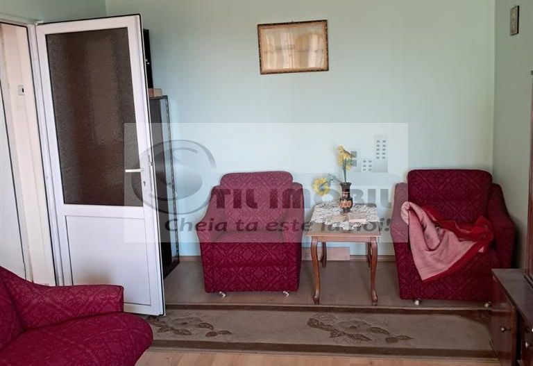 Apartament 2 camere Semidecomandat mobilat utilat zona Tatarasi Nord 85000 euro - Poză 2