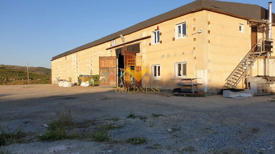 Hala industriala Dej cu platforma betonata curent trifazi - Poză 1