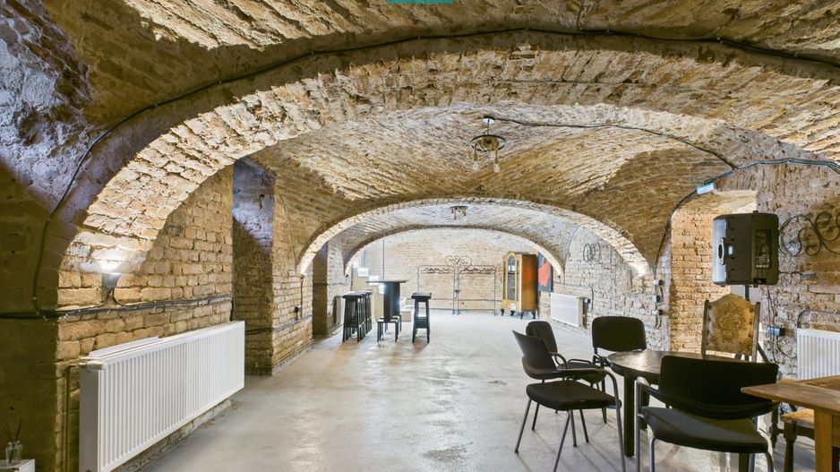 Eleganță subterană - pivniță exclusivistă Arad - Poză 19