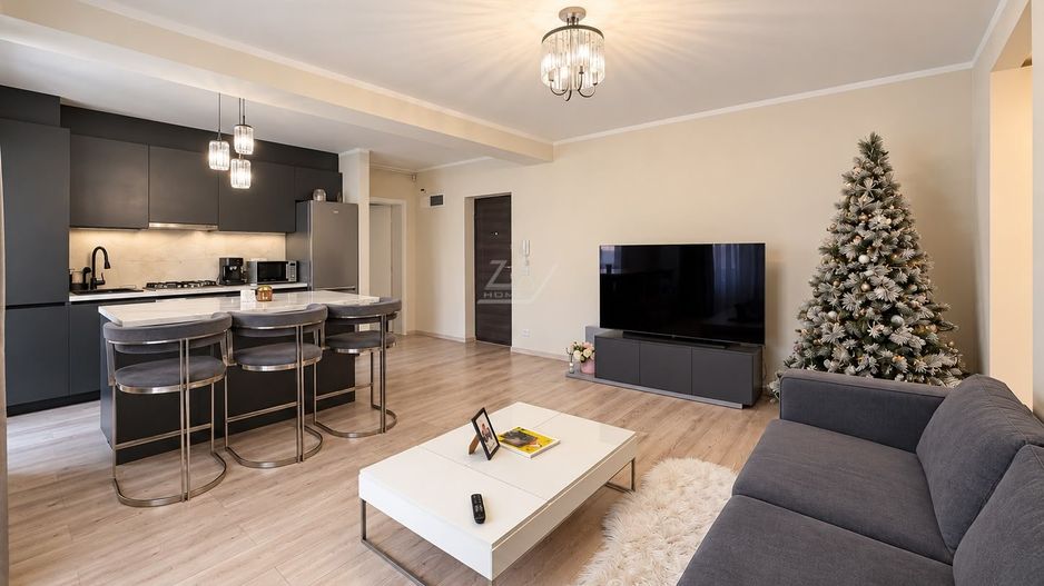 Mobilat si utilat complet. 2 bai. Asfalt. Disponibil imediat. - Poză 3