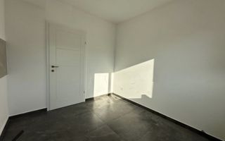 Apartament 2 Camere, Finisat, cu Parcare, Zona Terra - Poză 3