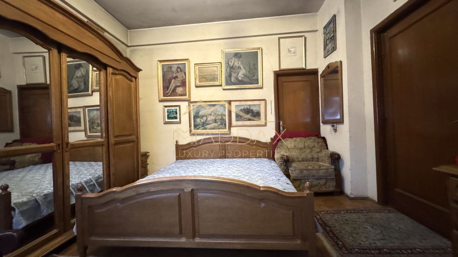 Vila cu 6 camere *310mp*  + Garaj // Primăverii - Poză 42