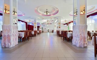 Spatiu comercial 1900 mp construiți, 3 niveluri, complet utilat - Poză 8