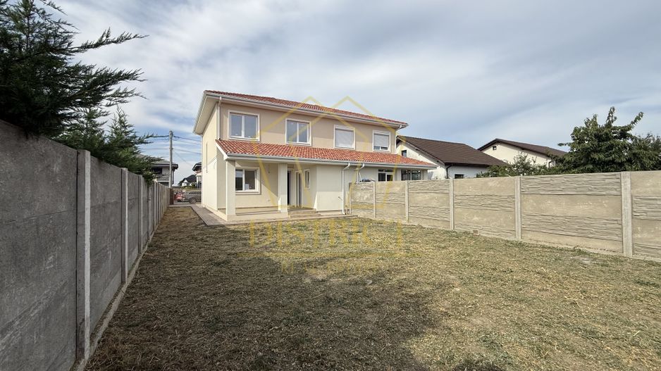 Duplex spatios cu 4 camere 109 mp | Mosnita Veche - Poză 1