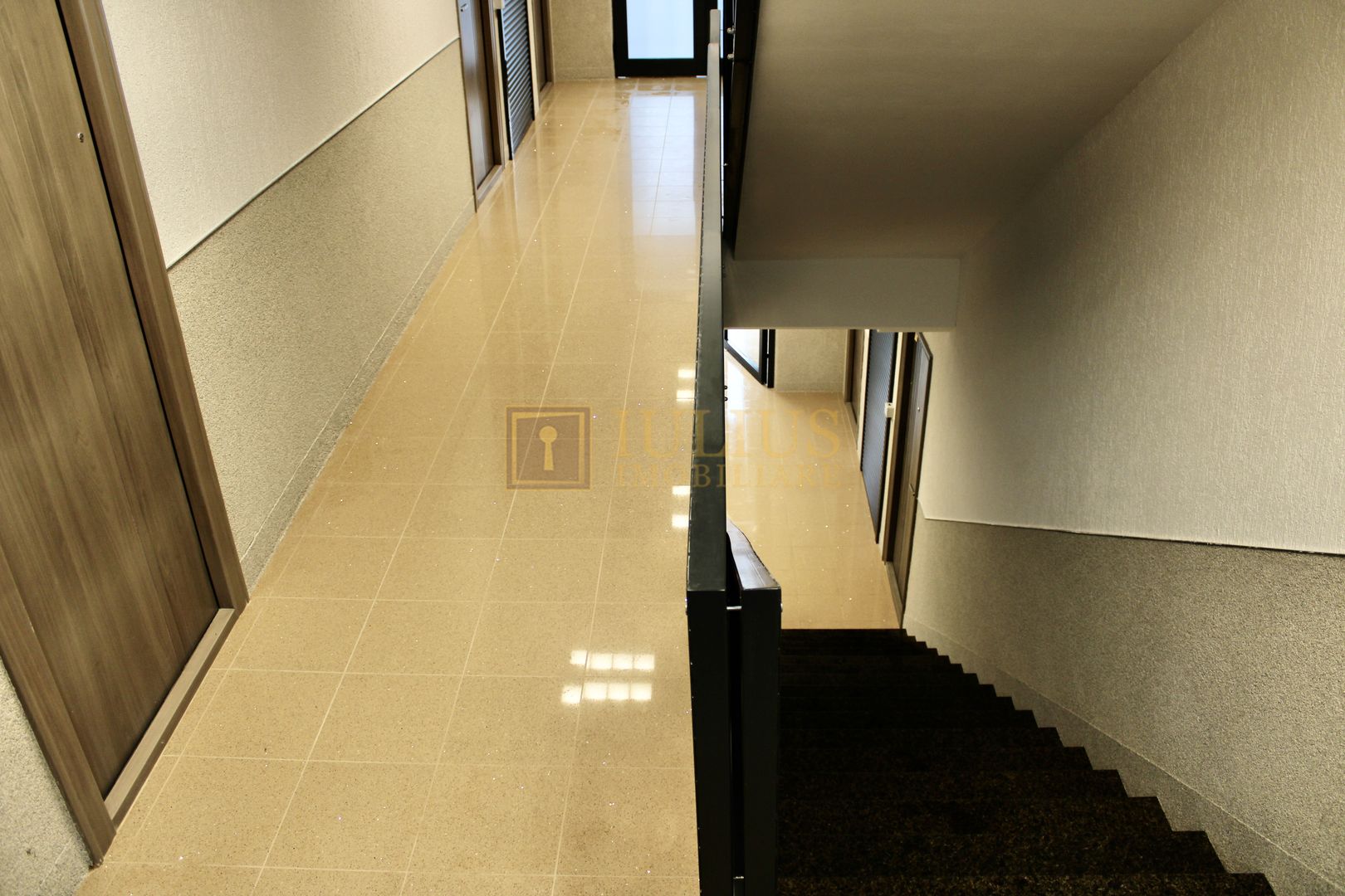 Încălzire în pardoseală, baia are fereastra. Loc parcare privat - Poză 3