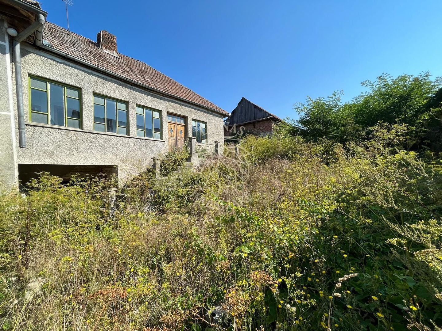 Teren intravilan 1800 mp cu constructie casa-Chinteni - Poză 1