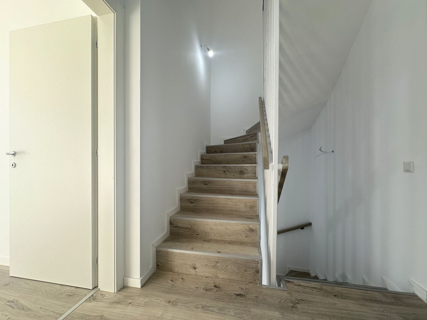 Casa ta ideală în Pipera  Liniște confort și parcare dublă - Poză 23