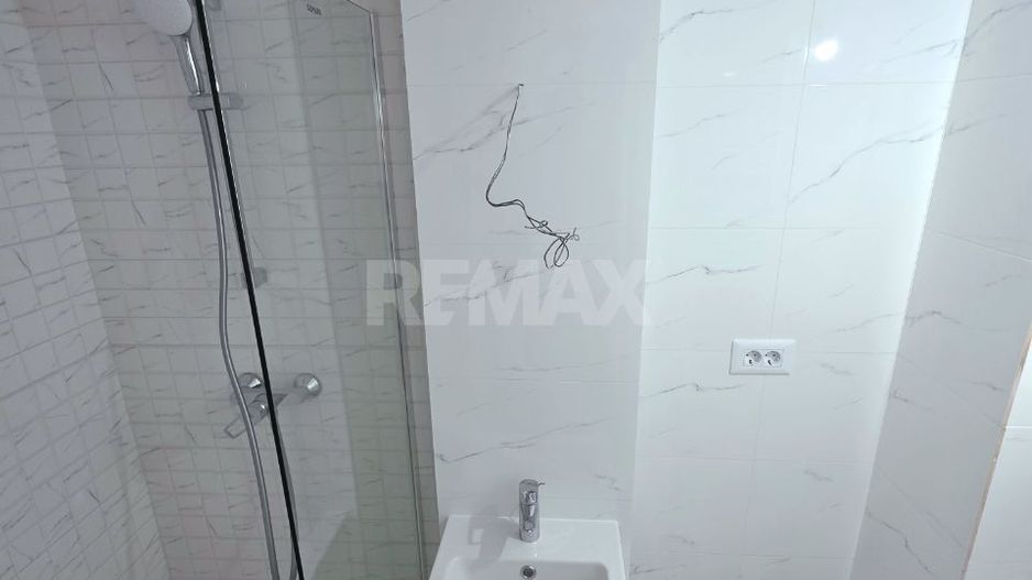 Apartament cu 3 camere în București, România - Poză 6