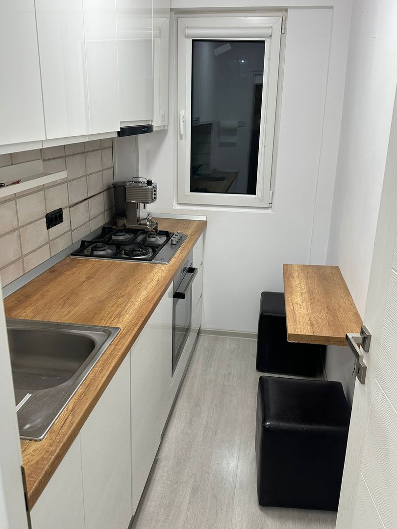 Apartament 2 camere de vanzare renovat si mobilat cu loc de parcare AD - Poză 8