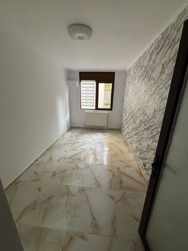 Apartament  2 cam Micro 40,parter - Poză 5