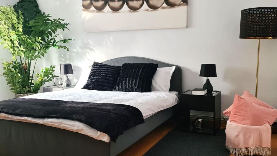 Apartament 3 camere - Piața Victoriei - curte 30mp  - 113mp utili - Poză 10