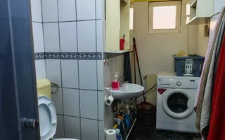 Corp de casa 4 camere zona Nicopole,curte comuna cu 1 familie. - Poză 11