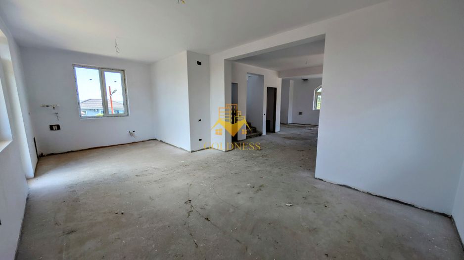 Vila, 4 Camere, Dezmir, Constructie Noua, 450 mp, 4 Bai, 2 Parcari - Poză 4