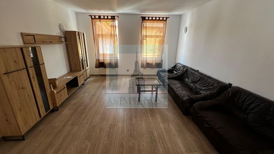 Casa /Villa 3 camere mobilata/utilata - zona Centrul Civic - Poză 4