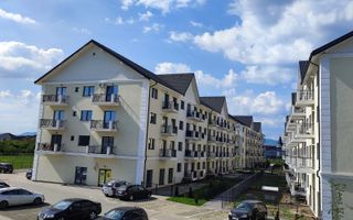 Studio 41 mp bucatarie inchisa balcon si parcare privata in Selimbar - Poză 9