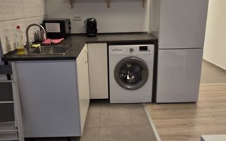 Studio modern de închiriat în Solid Butoaie – vedere la lac, parcare - Poză 12