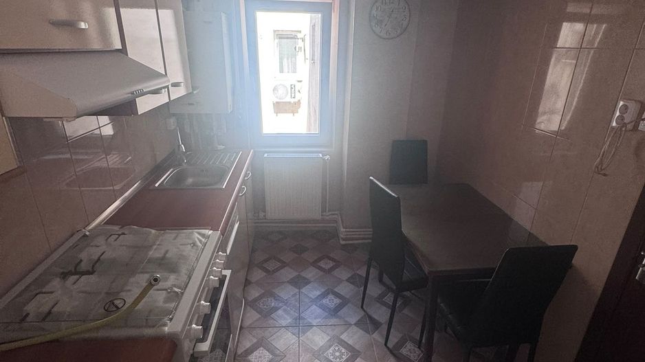 Apartament cu 3 camere de vânzare – zona Policlinică - Poză 6