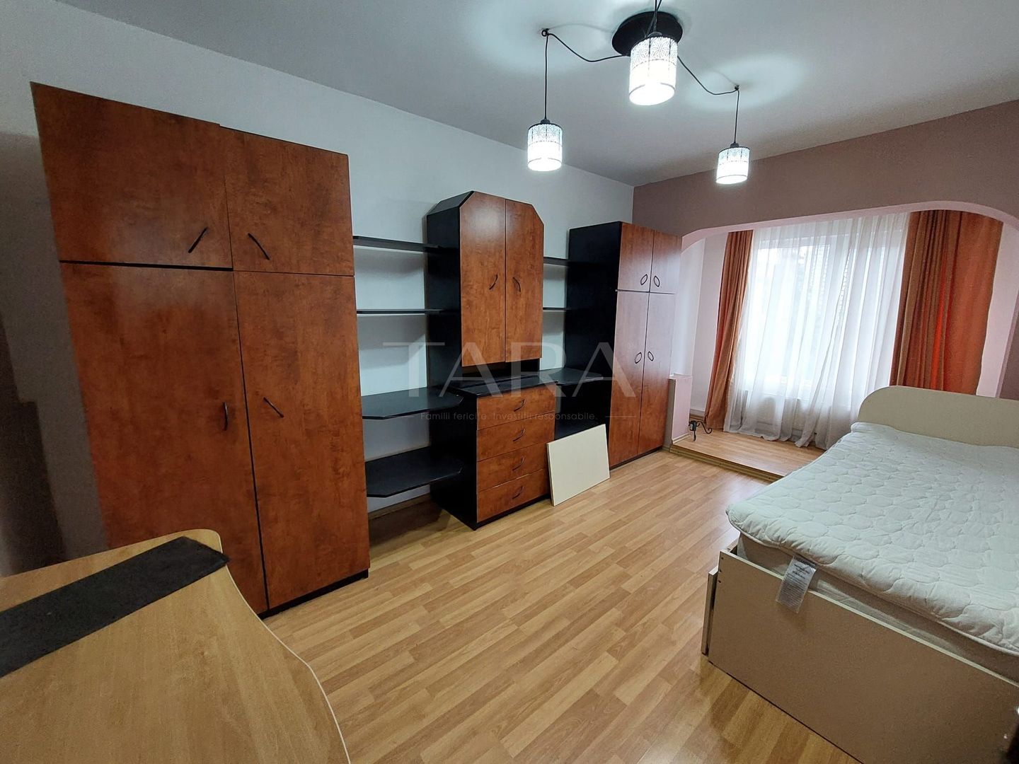 Apartament 3 camere decomandat, 62 mp, balcon, Baciu. - Poză 1