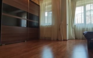 Inchiriere apartament trei camere, semidecomandat, Mosilor - Poză 33