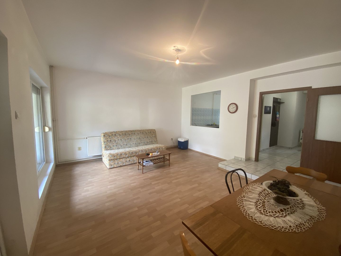 Casa de vânzare/închiriere zona Lunei - Poză 3