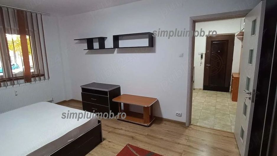 Garsoniera Decomandata Vitan - Poză 1