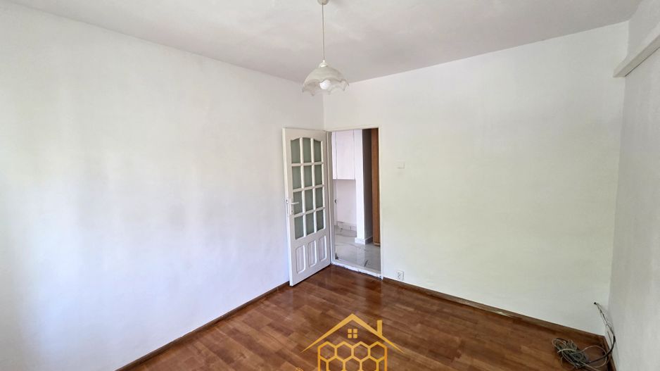 Apartament 3 Camere Decomandat - Spatios - in Zona 1 Mai - Poză 10