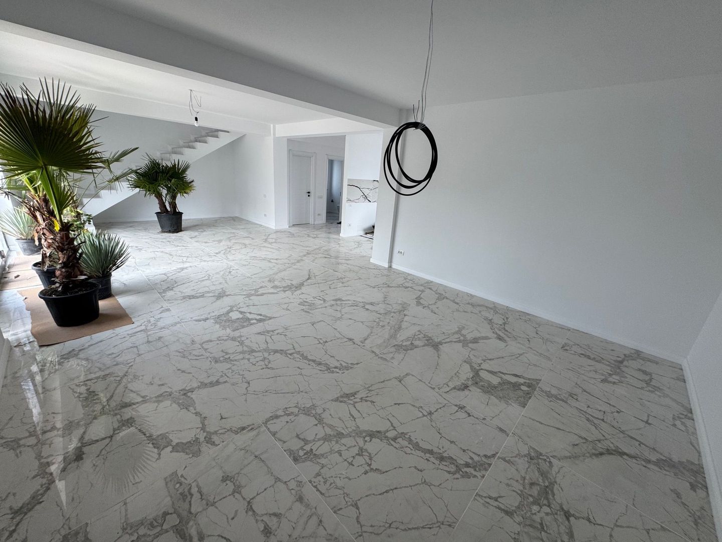 Vila exclusivista cu PISCINA, zona Liddl Tunari, 0% comision - Poză 4