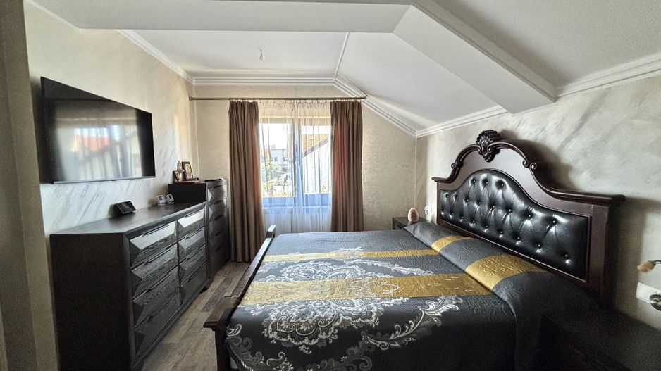 Casa INDIVIDUALA 6 camere, curte superba - zona Brana, Selimbar - Poză 33