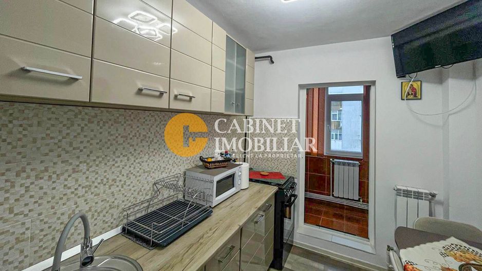 Apartament 2 Camere Decomandat ETAJ INTERMEDIAR - zona Galata - Poză 2