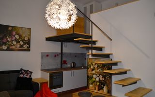 Studiou langa medicina cu scara interioara - Poză 23