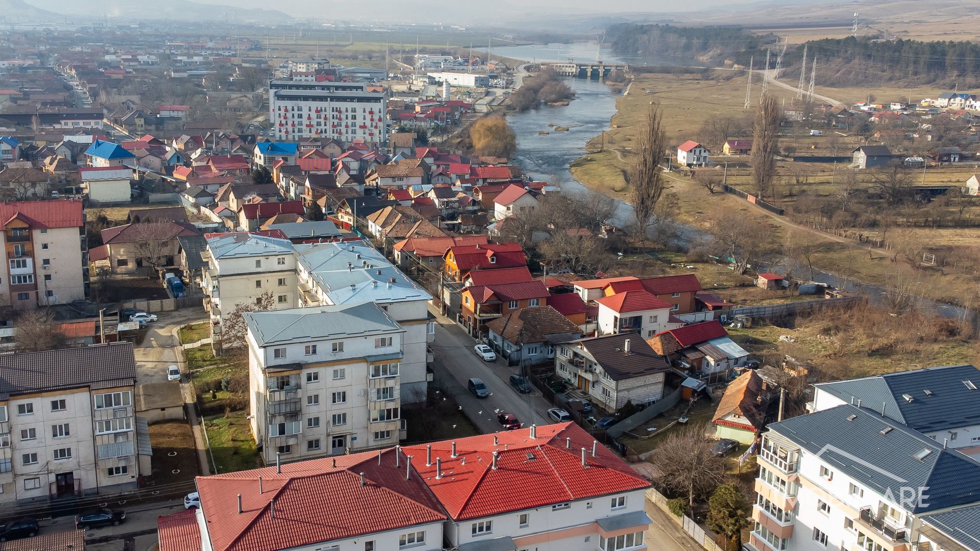 Apartament cu 3 camere de vânzare - Poză 1