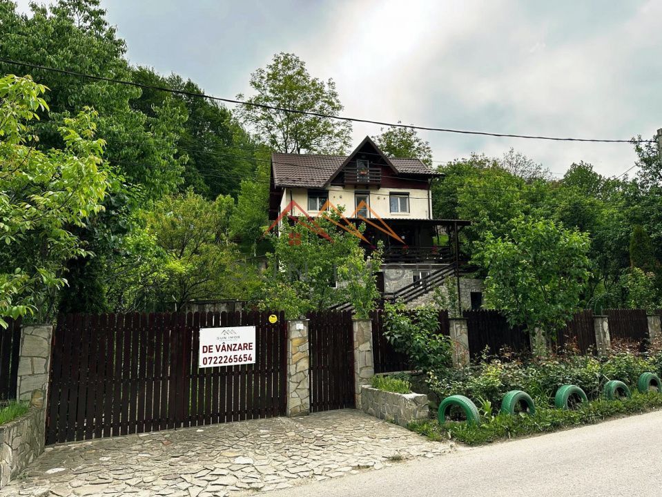 Casă de vacanță D+P+E+M, teren 559 m2, Lunca Mare, Prahova - Poză 1