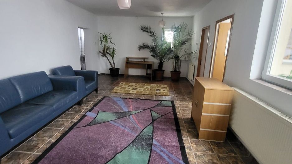 Casa tip vila mansardata, centrala si curte proprie, loc de parcare, 8min metrou - Poză 9