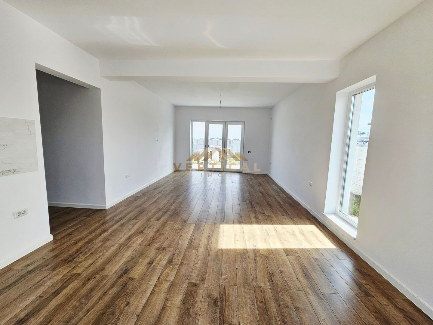 Casa 3 camere cu teren 375 mp - comuna Berceni - Poză 5