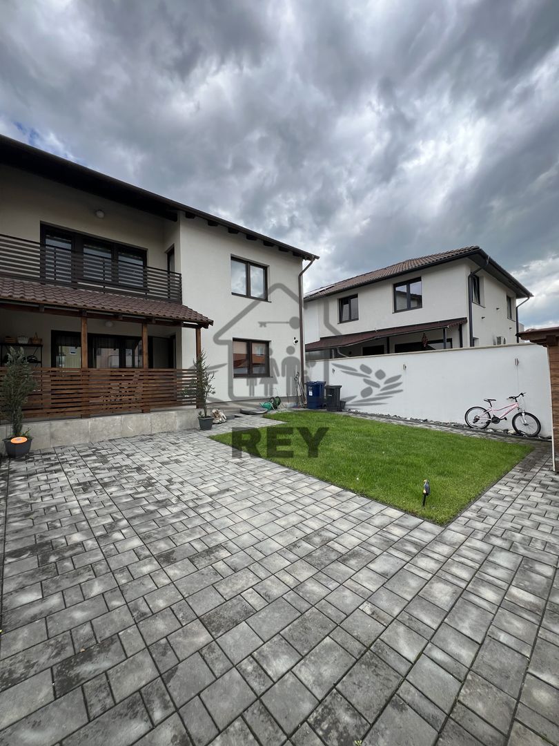 Casă de tip triplex la vânzare 6 camere /Șelimbăr /Secția 1 de Poliție - Poză 6