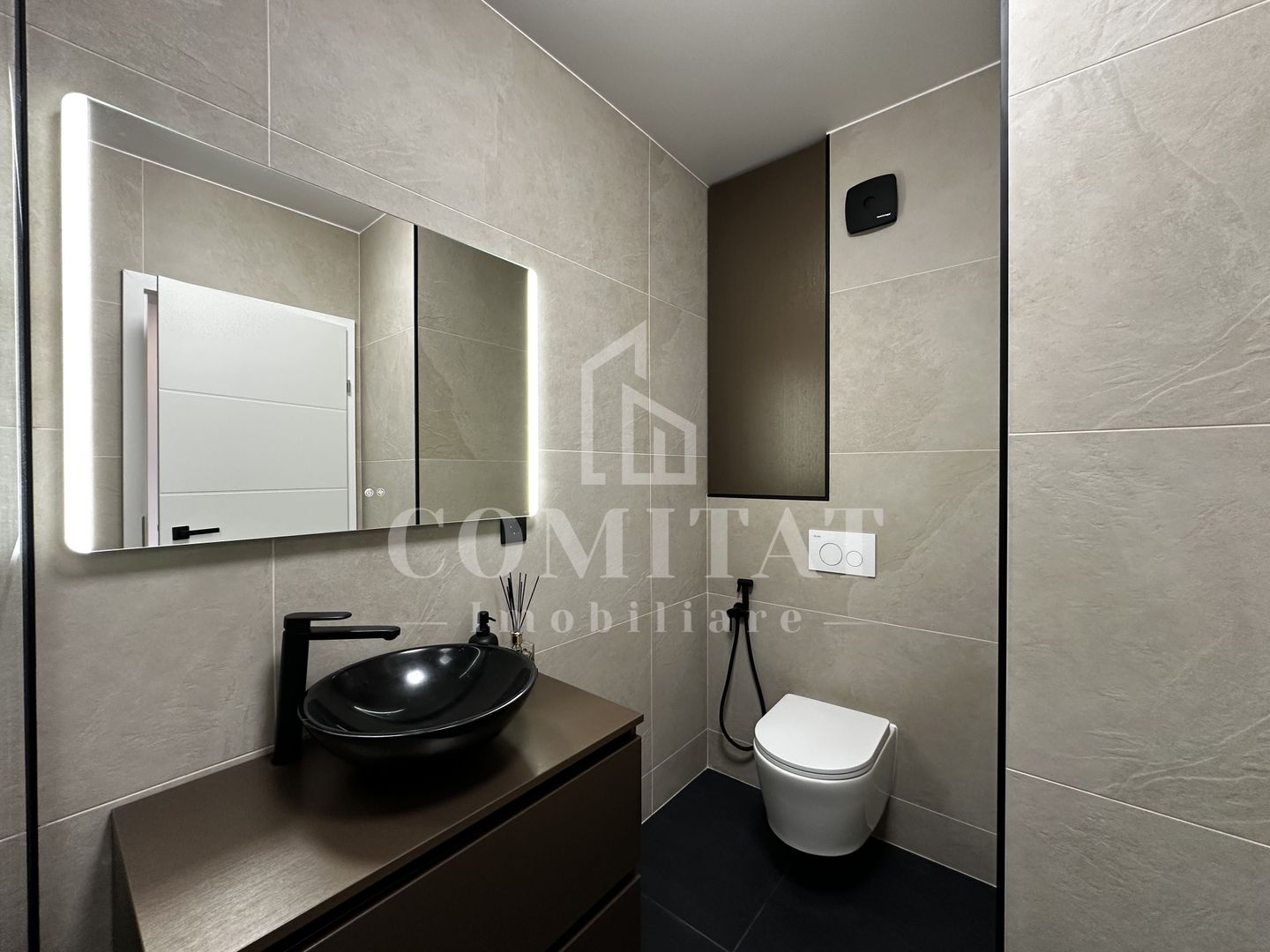 Apartamnt prmium | Etaj intermediar | Zona Eroilor - Floresti - Poză 13