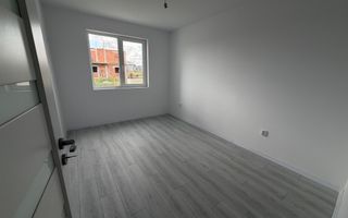 Disponibil imediat. Decomandat. Spatios - Poză 8