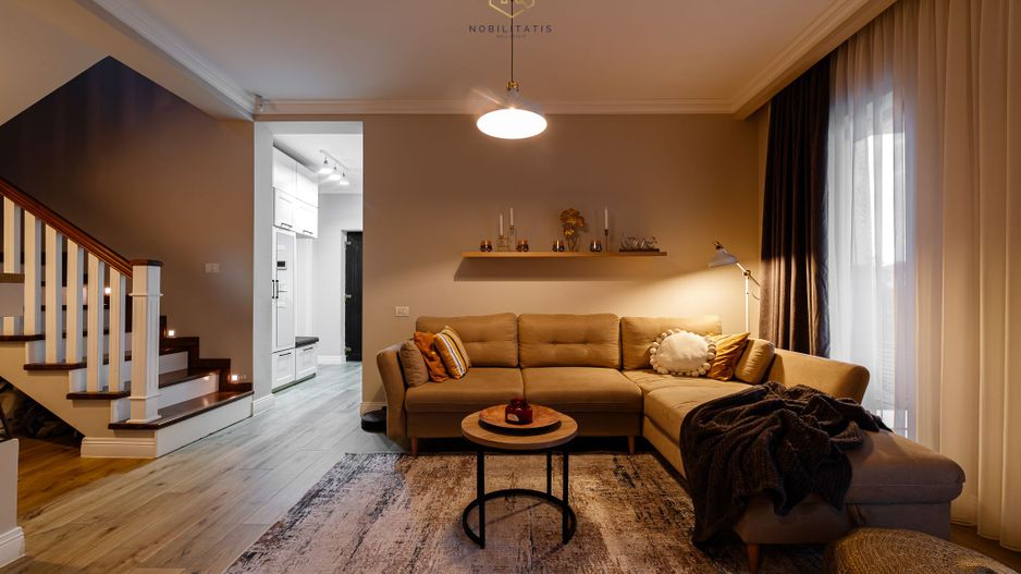 Casa Superba cu Garaj | 4 dormitoare | Liziera Padurii, Central | Com0 - Poză 2