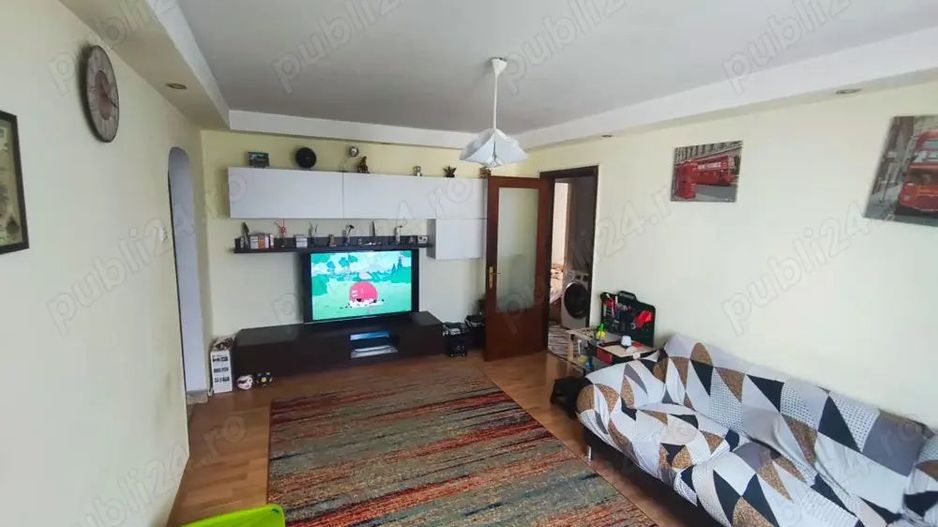 De vanzare apartament 3 camere, centrala, Rahova/Sos Alexandriei - Poză 2