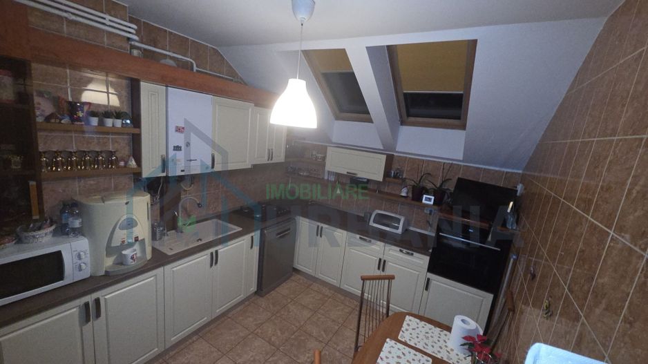 Pacurari - apartament 4 camere decomandat, - Poză 4