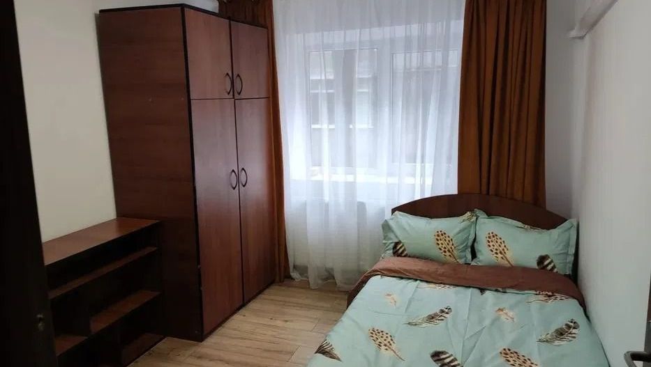 AP. 3 CAMERE GORJULUI, LOC PARCARE, BOXA SUBSOL, CENTRALA TERMICA - Poză 5