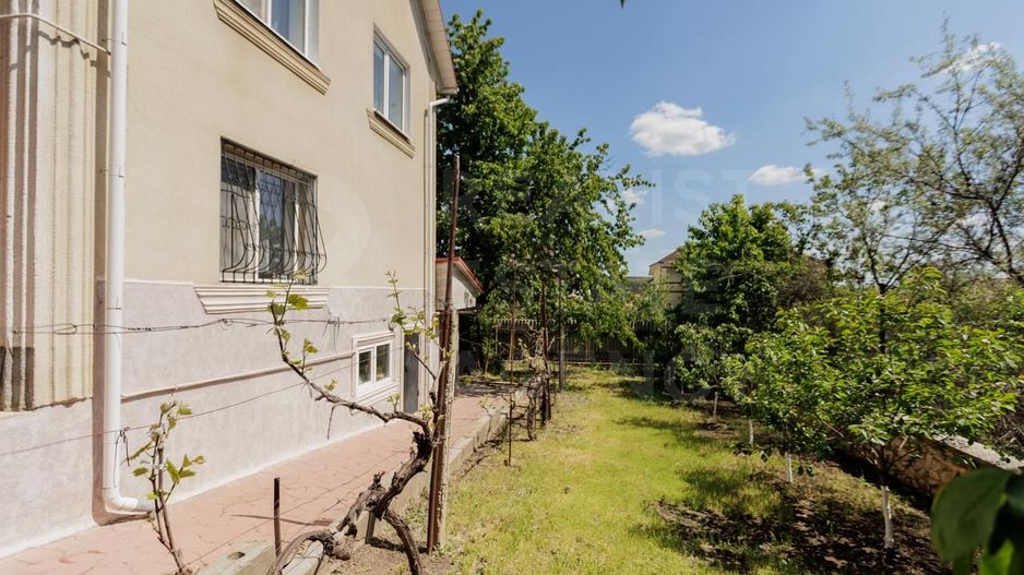 Vânzare, casă, 2 nivele, strada Traian, r-ul Ialoveni. - Poză 2