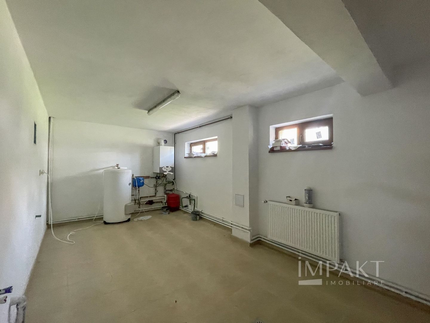 Casa individuala pe 3 niveluri pretabila pentru birouri, in cartierul Iris - Poză 17