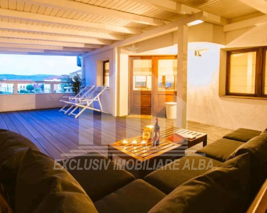 Apartament cu 3 camere de vanzare, Centru - Poză 8