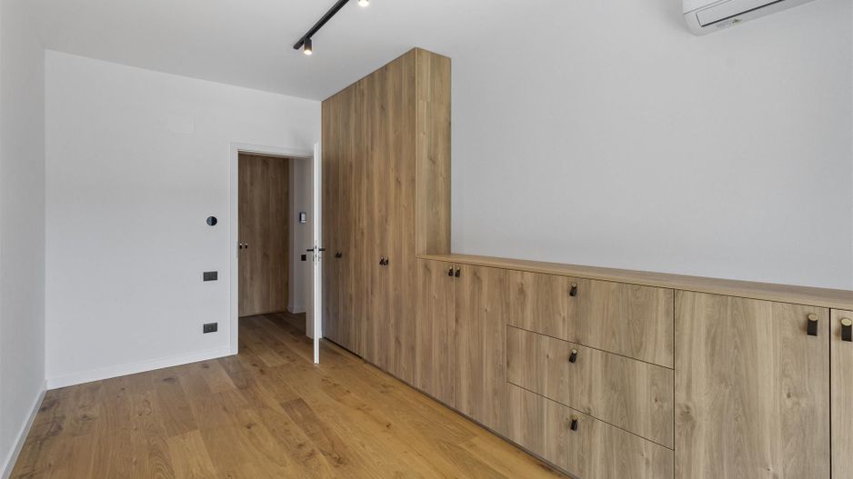 Apartament 25 cam Premium Central | Parcare Subterana si Utilitati incluse - Poză 13