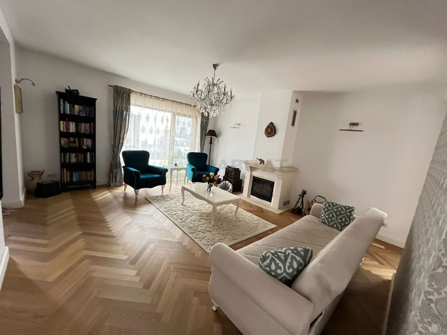 Vilă Individuală de Lux - Poză 1